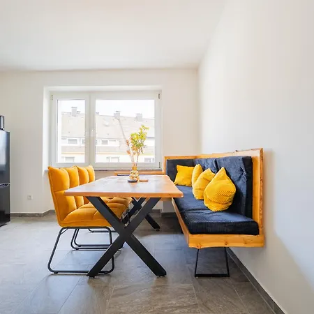 Modernes 2-schlafzimmer-apartment Fuer 6 Nahe Hauptbahnhof * Wuppertal