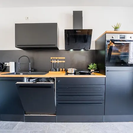 Modernes 2-schlafzimmer-apartment Fuer 6 Nahe Hauptbahnhof * 伍珀塔尔