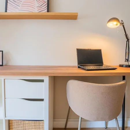 Modernes 2-schlafzimmer-apartment Fuer 6 Nahe Hauptbahnhof 伍珀塔尔