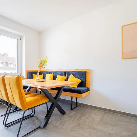 Modernes 2-schlafzimmer-apartment Fuer 6 Nahe Hauptbahnhof * Wuppertal